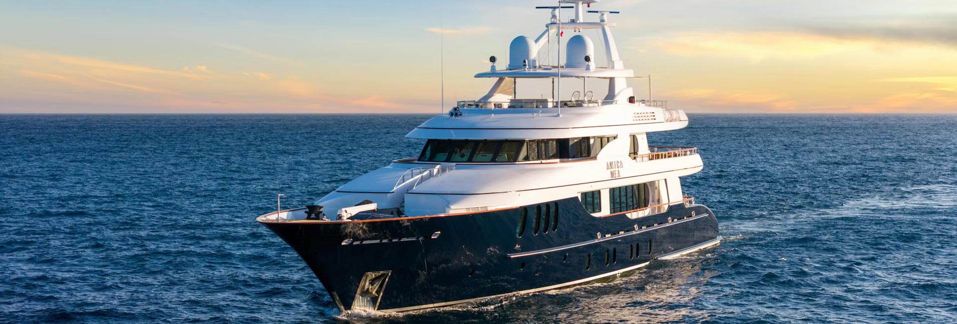 Hakvoort Motor Yacht AMICA MEA